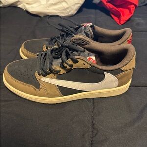 Men's Black and Brown Sneakers Travis Scott Jordan 1 low